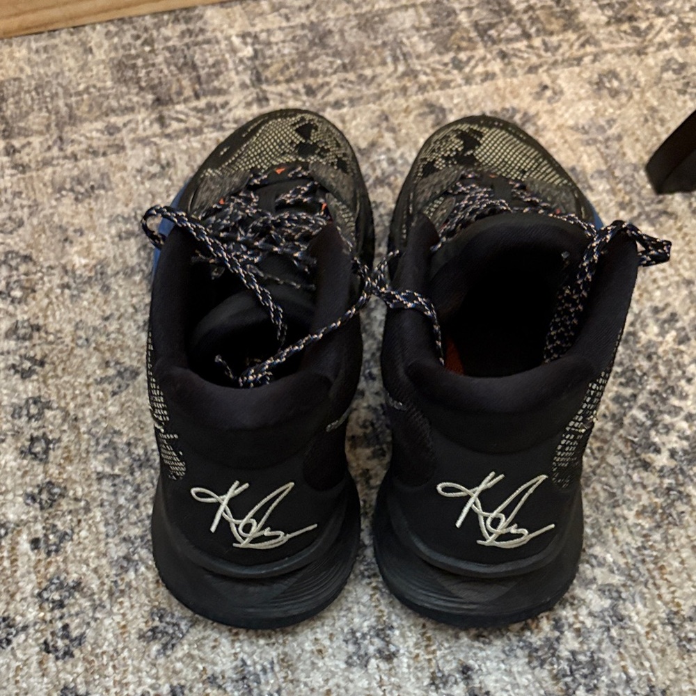 Black High-Top Sneakers with Signature‎ Detail